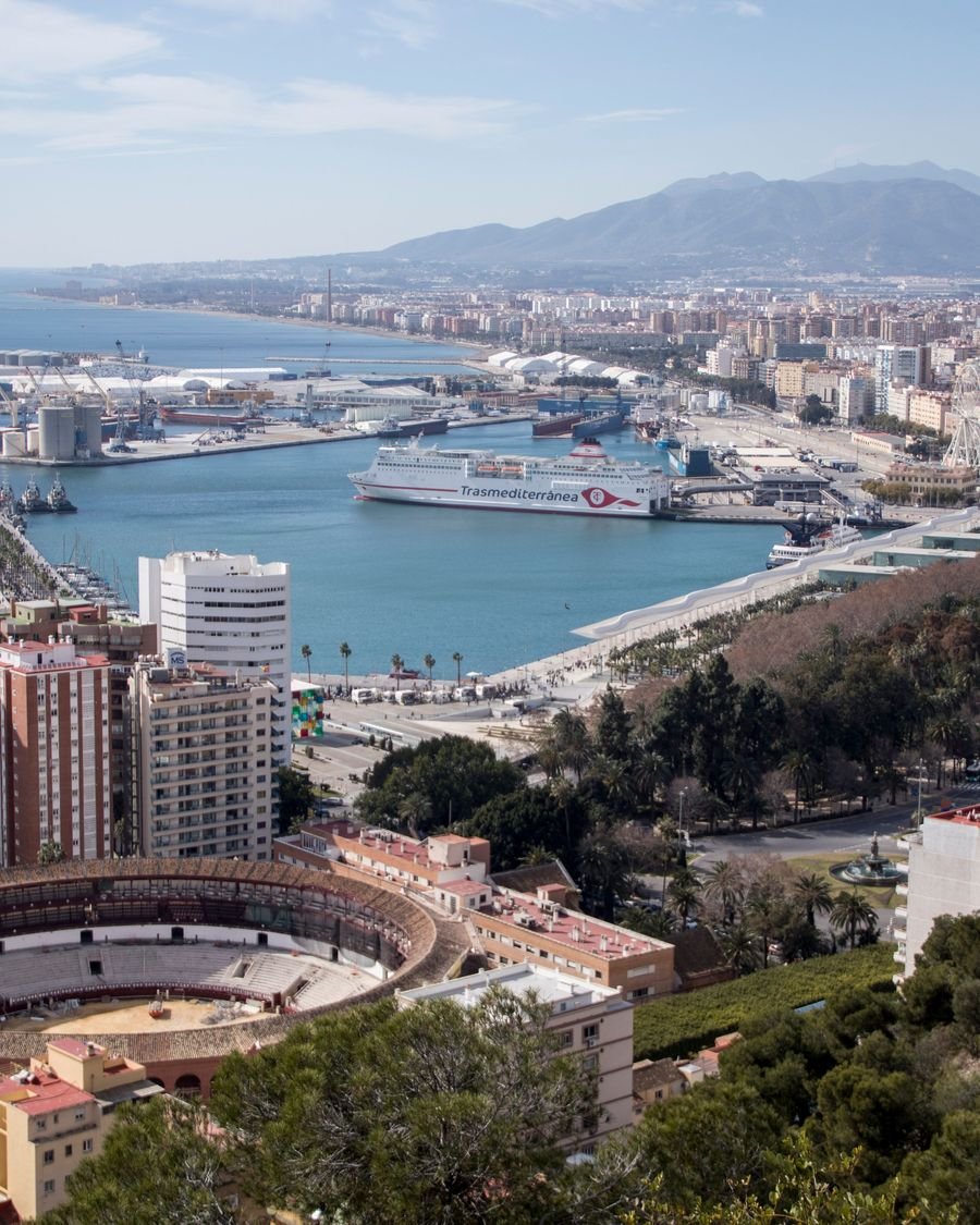Vista de Málaga y su puerto